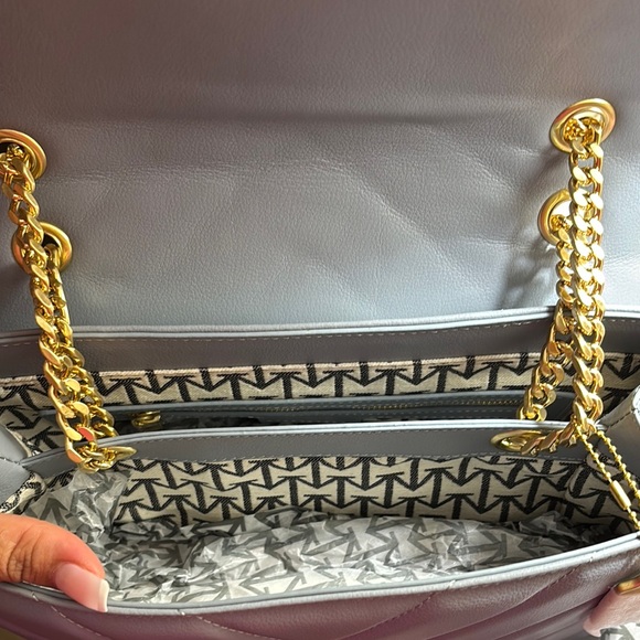 Gray Quilted Shoulder Bag - Picture 8 of 11